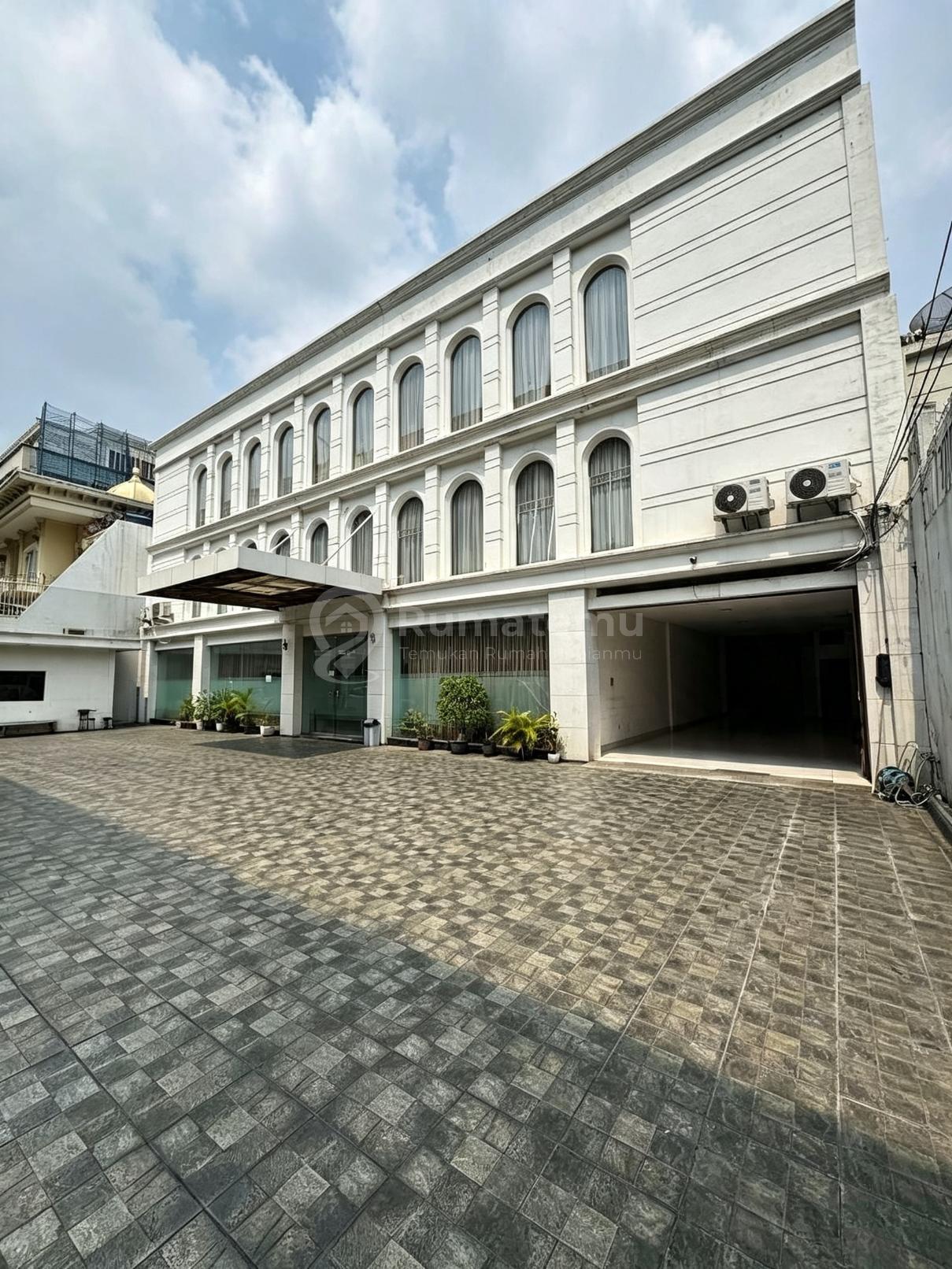 Kantor Di Lokasi Strategis & Bisnis Area Kebayoran Baru Jakarta Selatan.