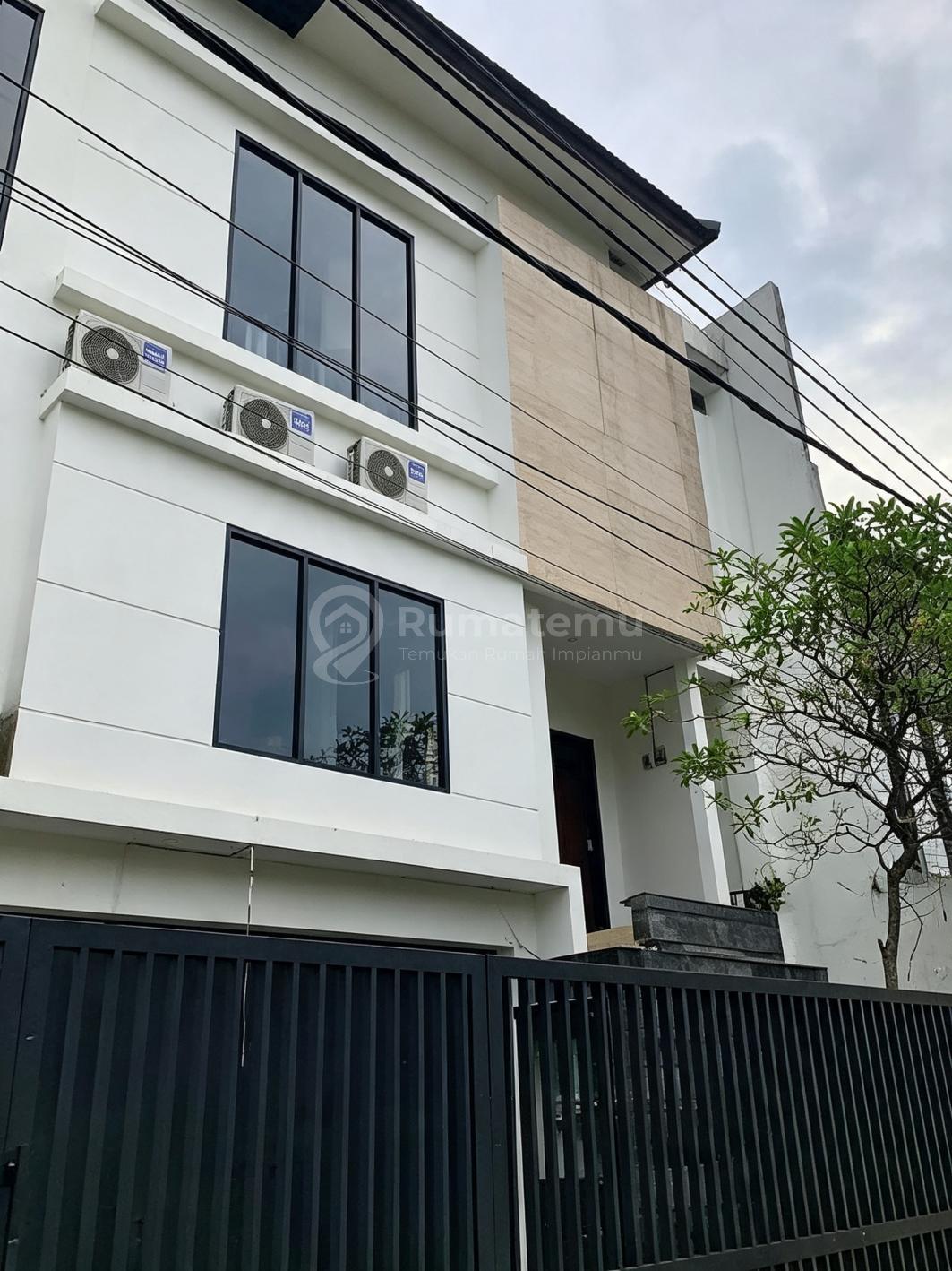 Jual Rumah Guest House Penghasilan 222 Juta Per Tahun di Sayap Pasteur Dekat Pasirkaliki Bandung