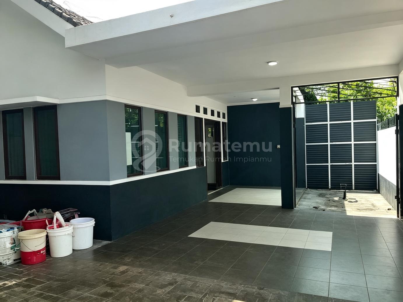 Dijual Rumah Siap Huni Komplek Departemen Perdagangan Jalan Puskemas , Kelapa Gading - Jakarta Utara