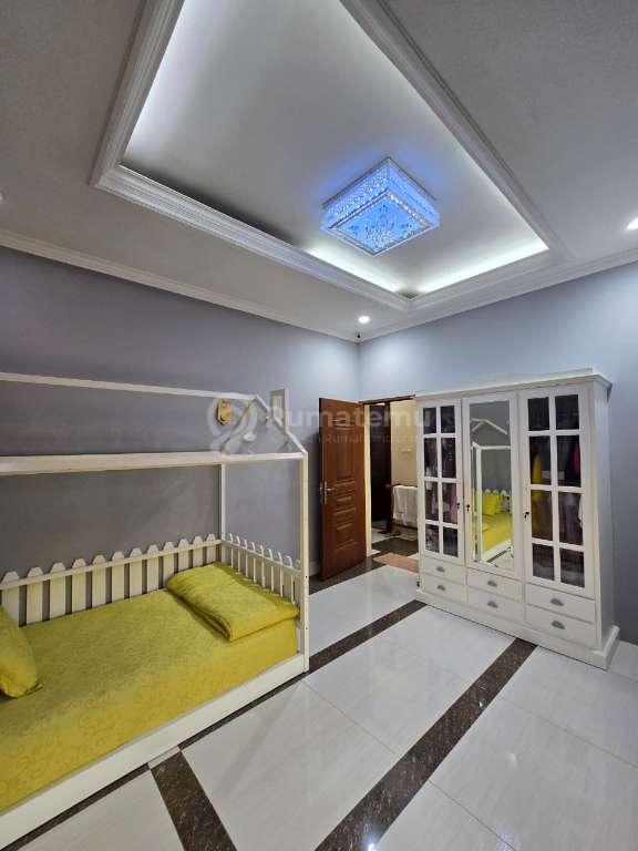 Dijual Rumah Mewah Full Furnished Dalam komplek 
