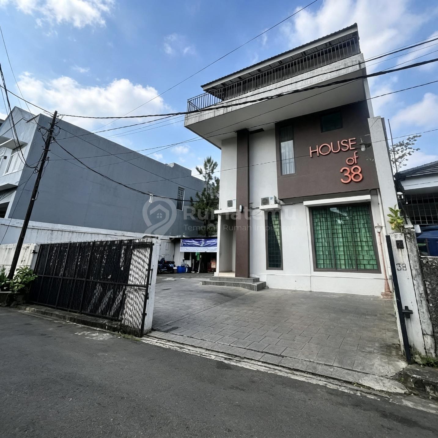 Dijual Gedung Lokasi Strategis Cocok Untuk Kantor Atau Kos Di Cipete
