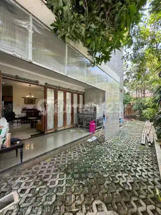 Rumah Asri Hook Full Furnished Dalam Komplek di Cilandak