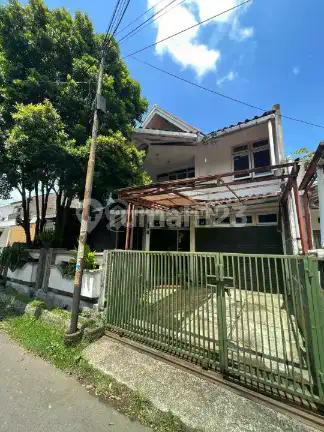 Rumah Jl Salendro Turangga Bandung 3 Lantai, Luas Tanah 140 Meter, Luas Bangunan 198 M2, Harga 2,1 Miliar