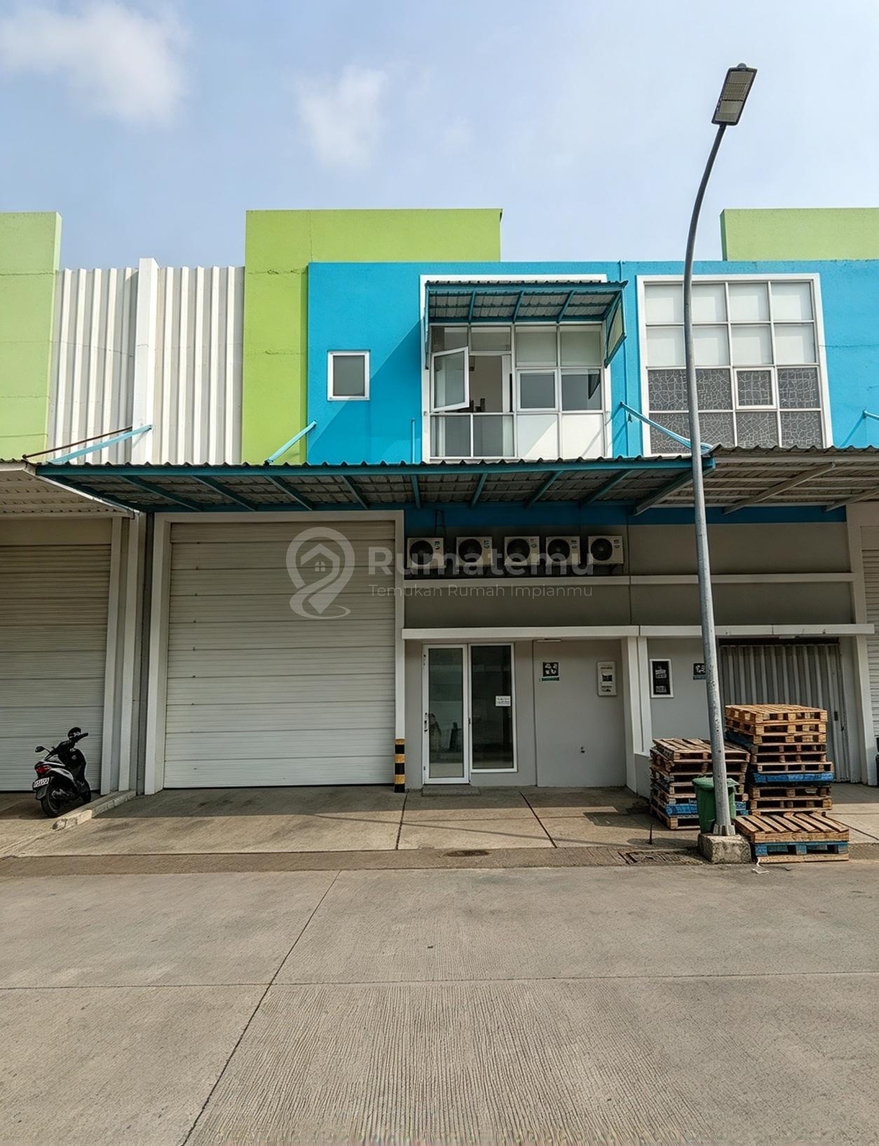 Jual Gudang Bizpark Daan Mogot Luas 180 Meter Bagus Siap Pakai