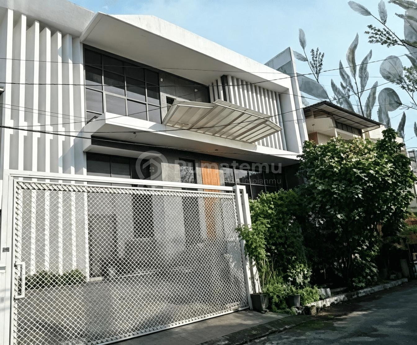 DIJUAL RUMAH SUNTER AGUNG PODOMORO ,5 KT 2 LANTAI 196M2, TANJUNG PRIOK, JAKARTA UTARA