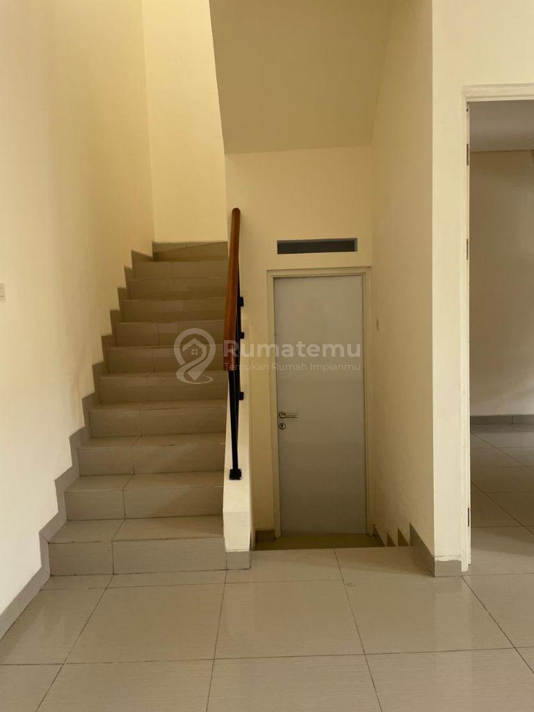 Rumah 2 Lantai Semi Furnished Gorden Lengkap Cluster Adara Bekasi