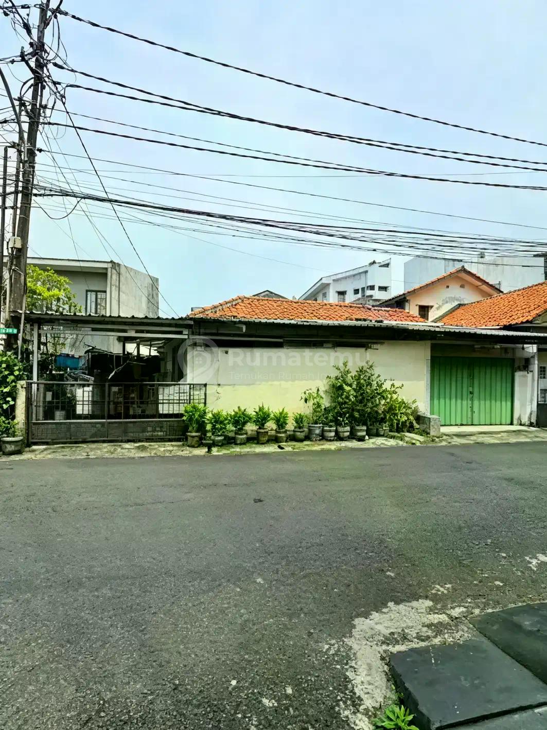 Rumah Hitung Tanah – Lokasi Strategis Dekat Mrt Cipete Raya