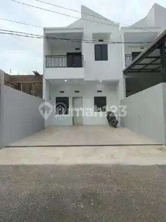 Rumah Baru Lokasi Strategis di Kalisari Jakarta Timur