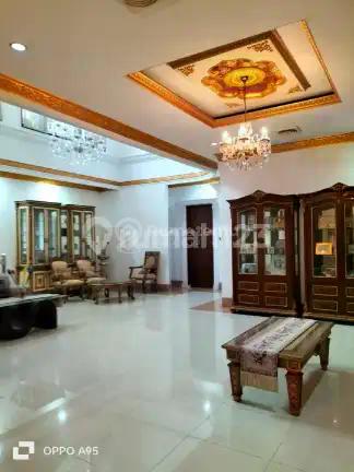 Rumah Mewah 5br Di Kebayoran Lama Dekat Gandaria Shm