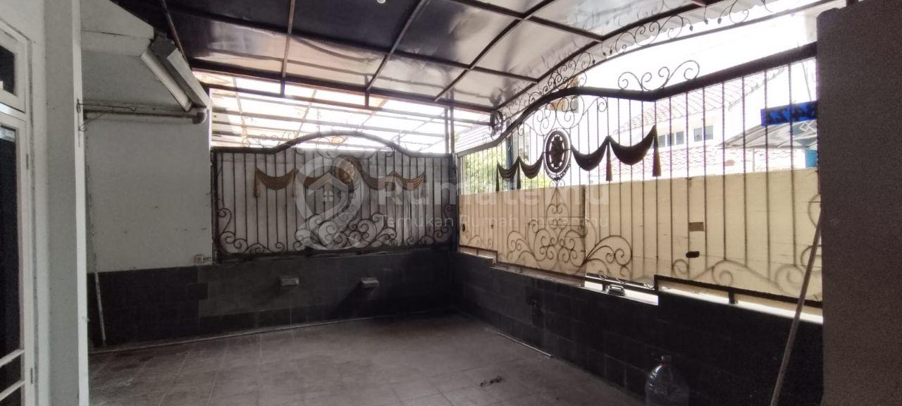 Rumah Rapih Siap Huni 1,5 Lantai di Citra Garden Cengkareng Jakarta Barat