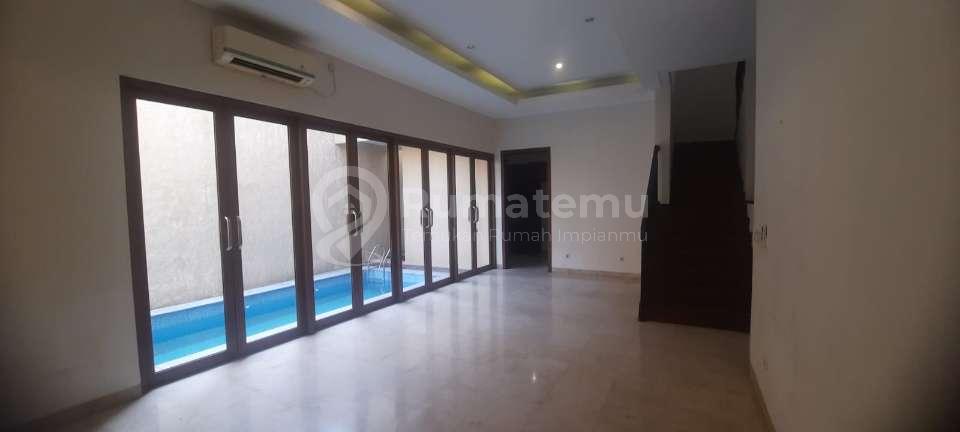 Di Jual Rumah Kemang Selatan 