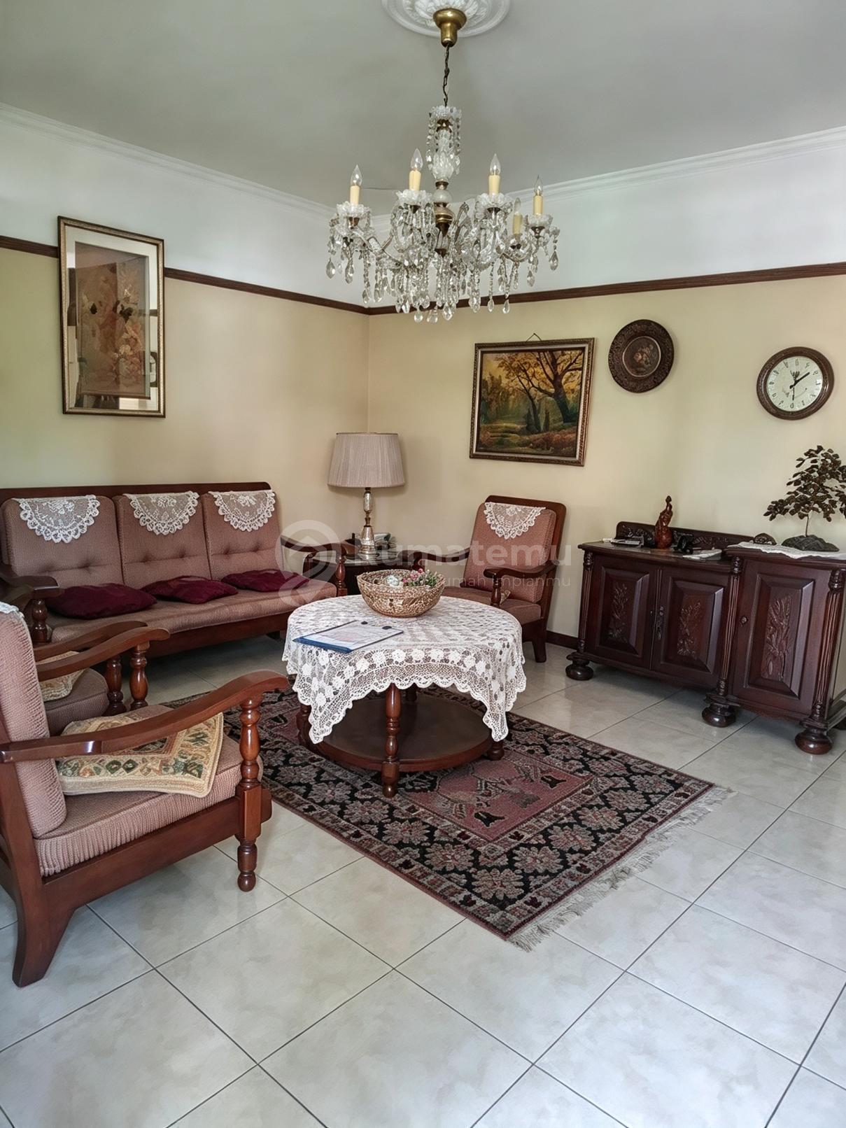 Rumah, 1 Lantai, SHM, Dekat Akses MRT, bisa KPR