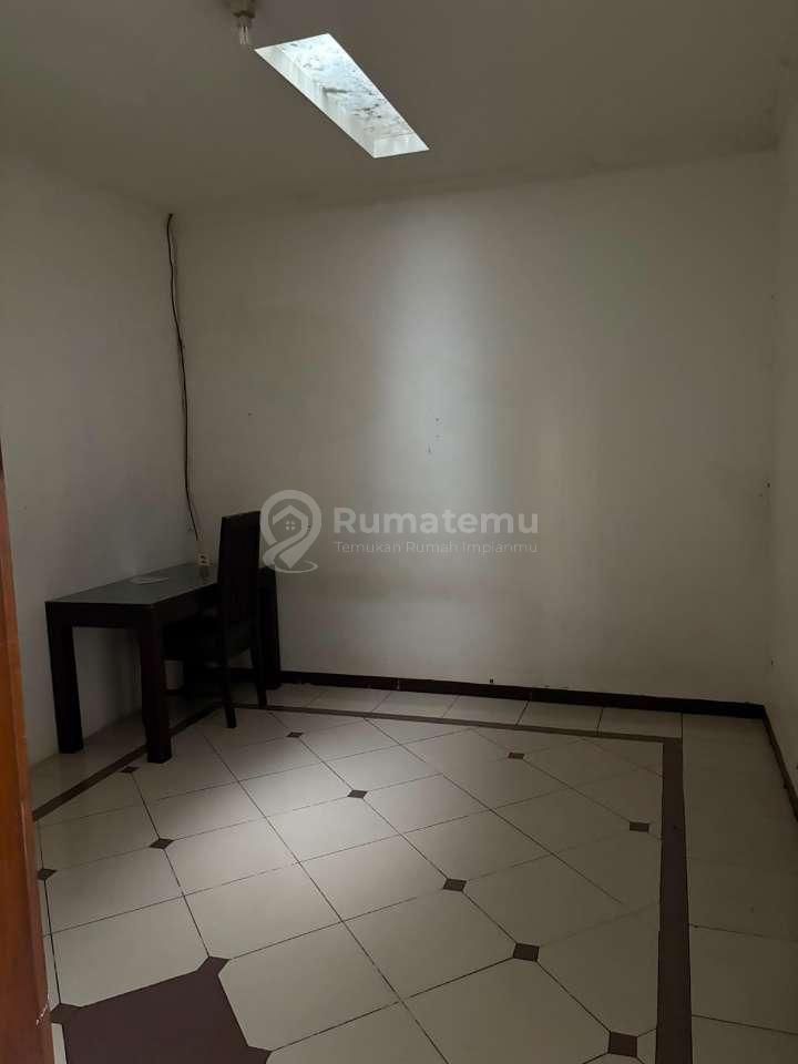 Jual Rumah di Patal Senayan, Grogol Utara, Kebayoran Lama, Jakarta Selatan