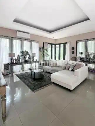 Dijual Cepat Rumah 2 Lantai di Jl. H. Adam Malik, Tangerang Kota