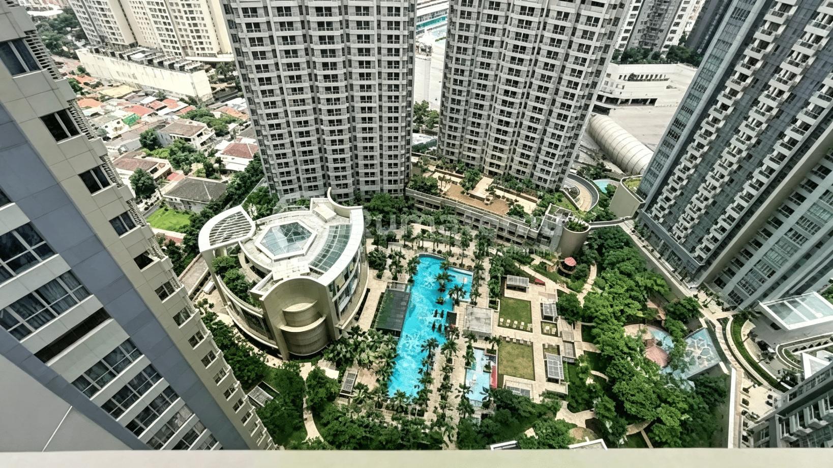 apartment 2 BR full furnished lantai 31 Taman Anggrek Residence