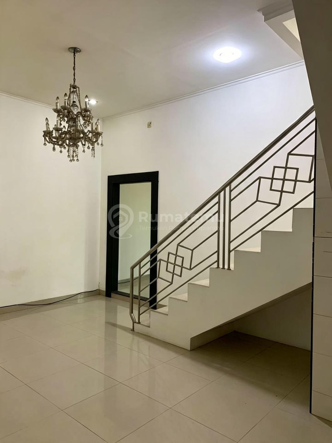 Dijual rumah + Dapur & kitchen set Pejaten Barat, Pasar Minggu, Jakarta Selatan