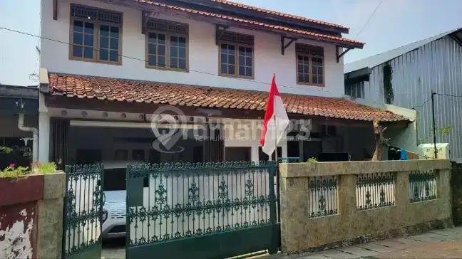 Rumah Siap Huni Semi Furnished di Pondok Kelapa, 300 meter ke Jalan Raya Kalimalang