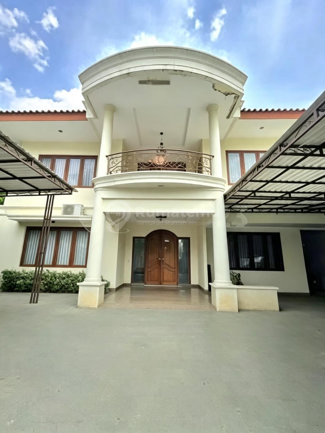Rumah Besar Bagus Siap Huni.di Daerah Pondok Indah