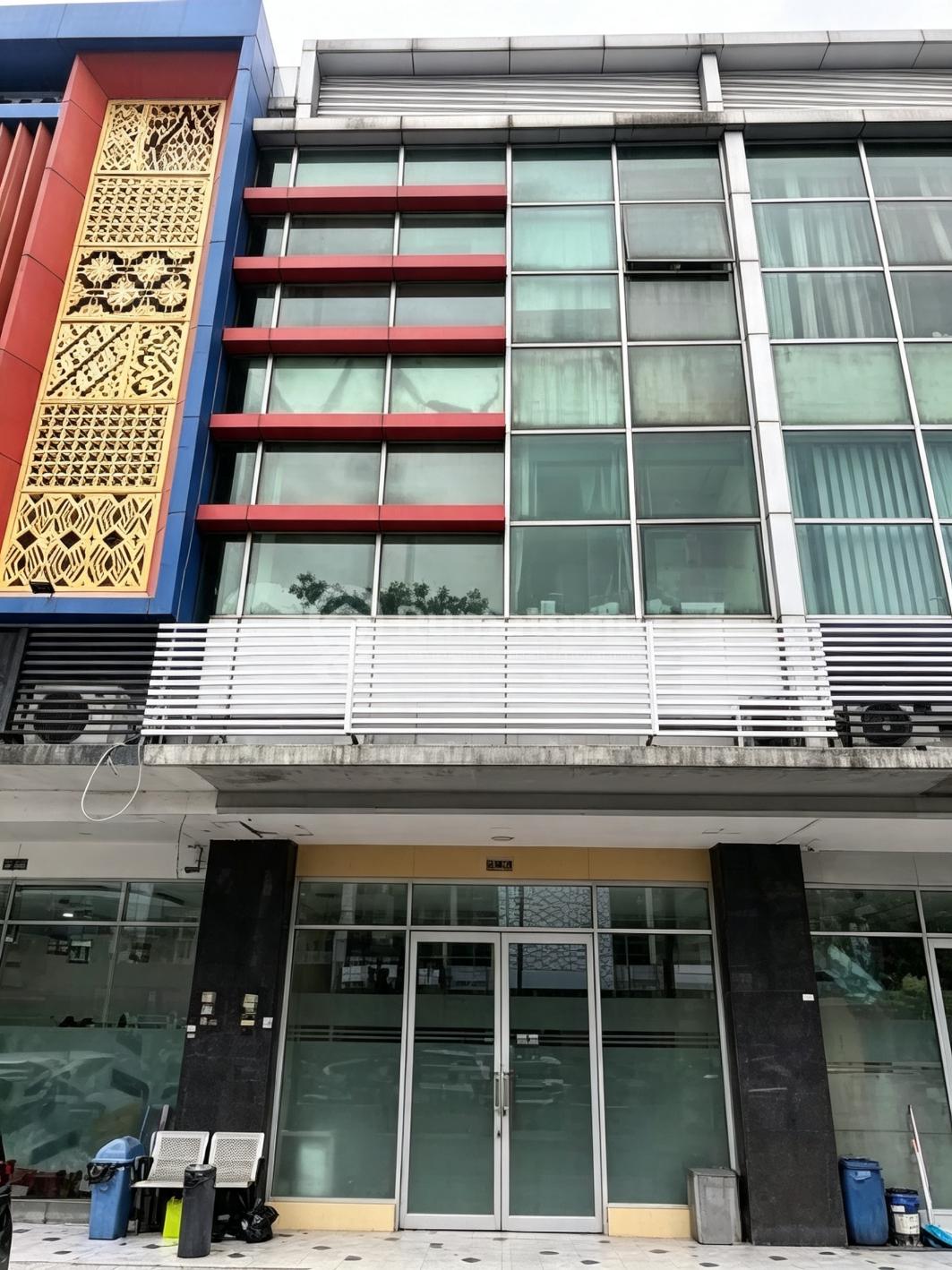 Ruko Hadap Selatan Bagus Siap Pakai Parkir Super Luas Bidex BSD