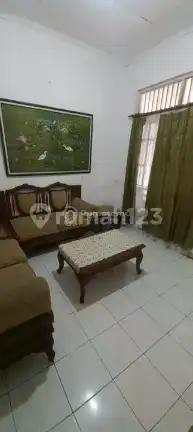 Rumah Lama Super Strategis di Senayan, 150 Meter ke Jalan Patal Senayan