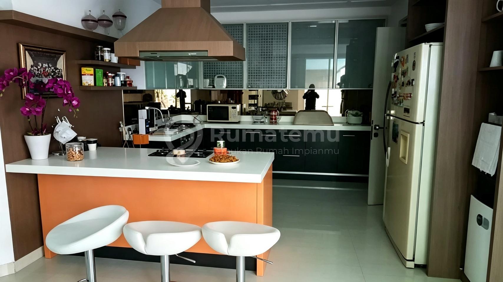 Rumah Mewah Siap Huni Komplek Danau Permai Timur Sunter