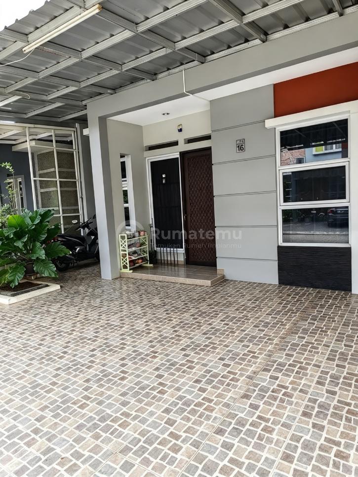 Dijual Rumah Cantik Siap Huni Bebas Banjir di Perumahan Metland Menteng Cluster Teresta, Cakung, Jakarta Timur Lokasi Strategis