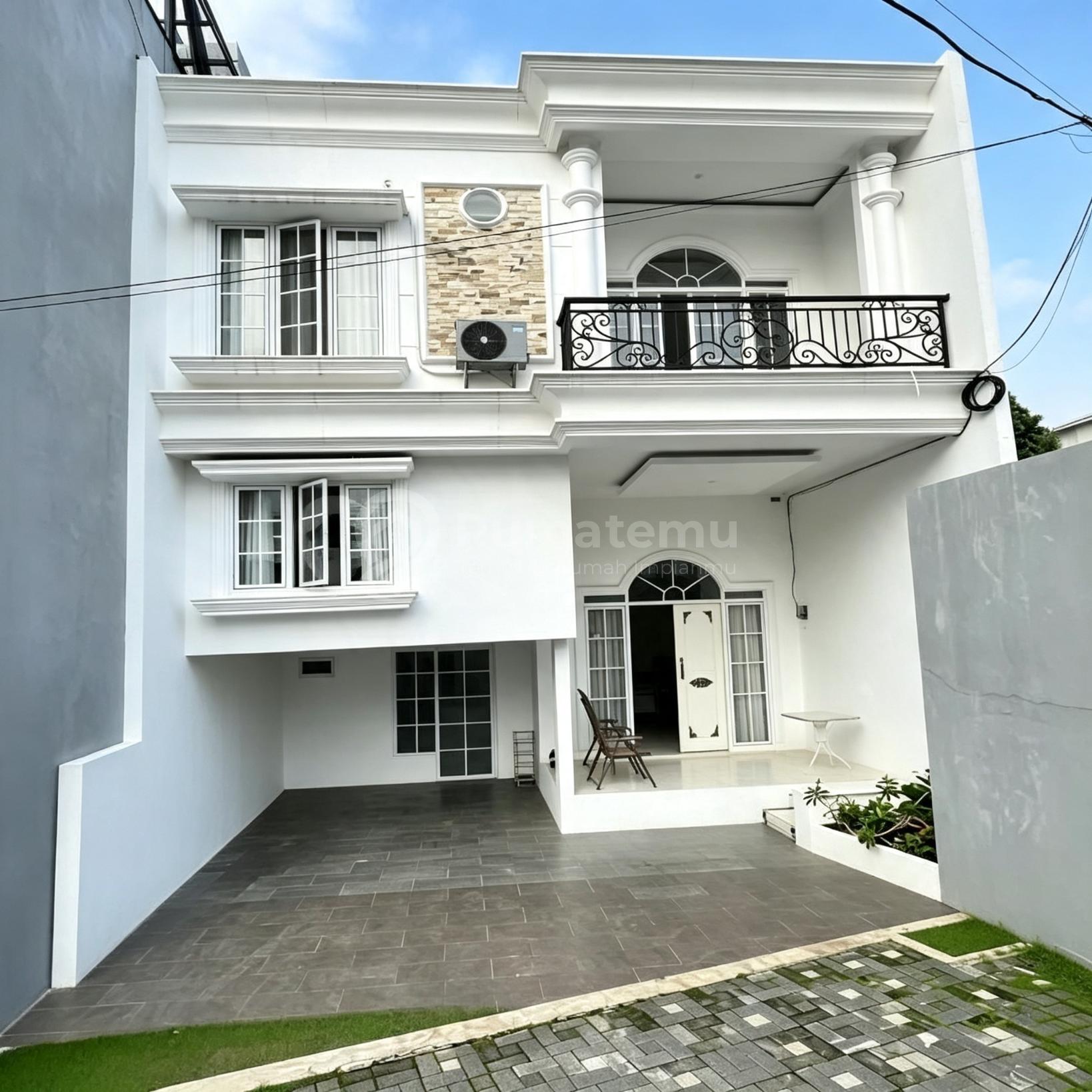 Dijual Rumah 2 LT Harga Miring Near Cilandak Gasskeun