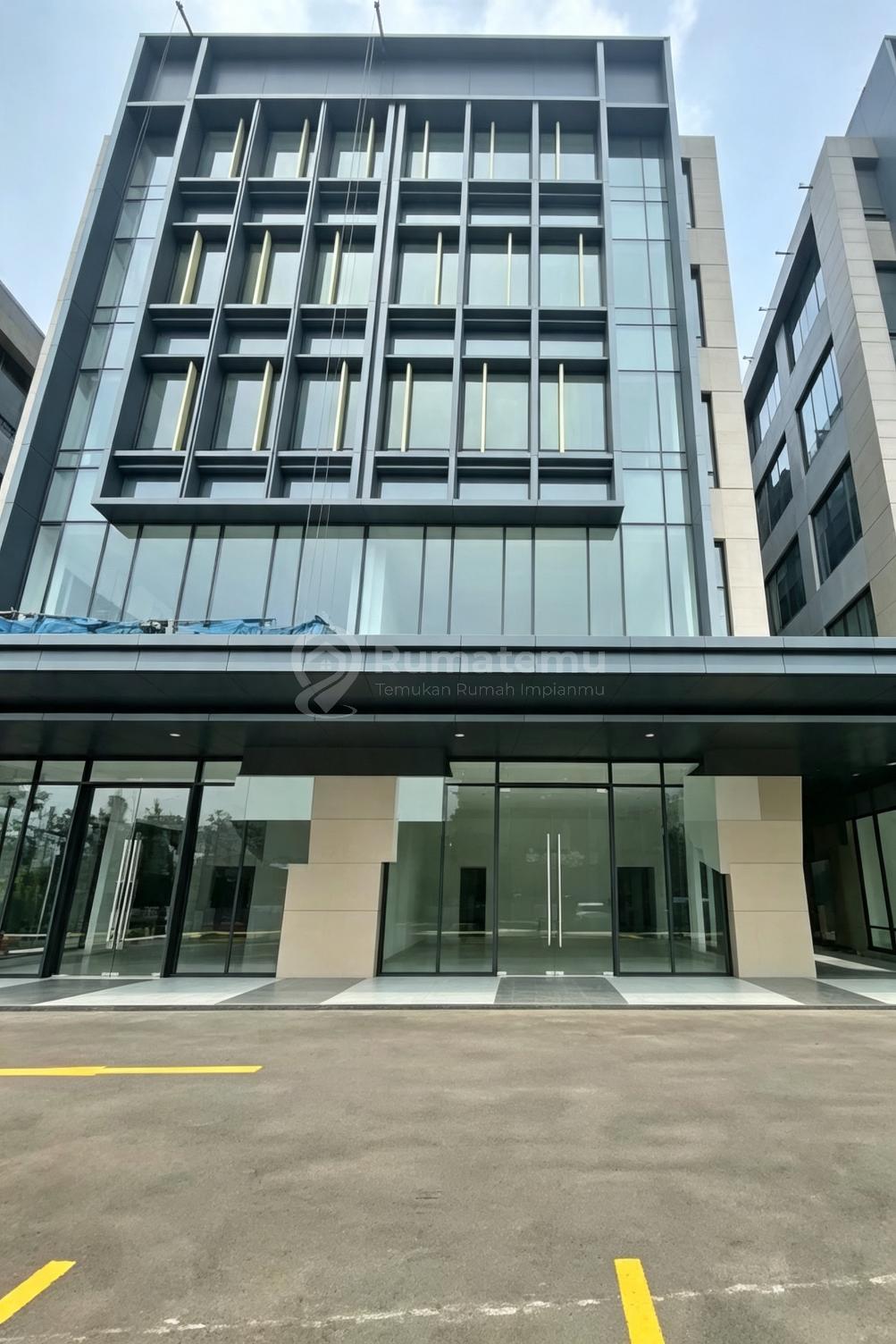 Disewakan Gedung di Bsd, Samping Jalan, 5 Lantai, Northpoint