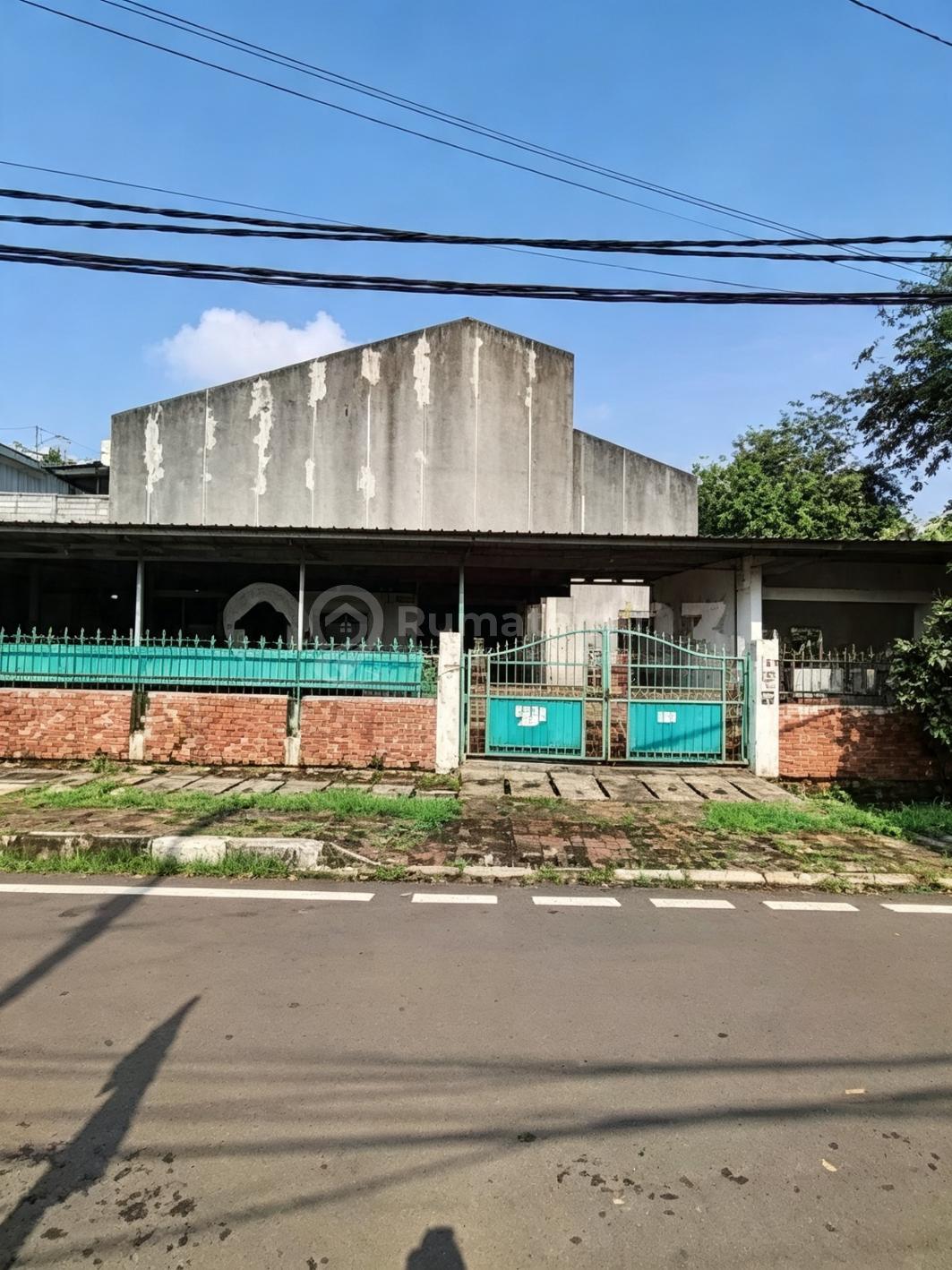 Rumah Hitung Tanah Posisi Hook Dalam Komplek Di Cempaka Putih