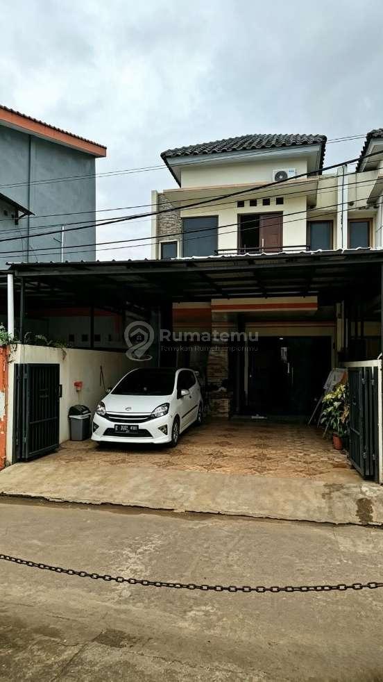 Dijual cepat rumah minimalis 2 lantai siap huni Lokasi sangat strategis Jatiraden Bekasi