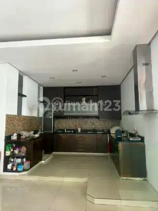 Rumah Murah 3 Lantai di Grisenda Pantai Indah Kapuk Kapuk Jakarta Utara
