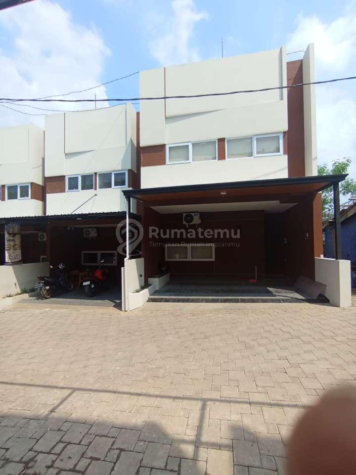 Rumah 2 lantai 3 menit ke tol limo harga sangat murah