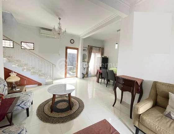 Rumah Mewah Bakungan Krajan Wedomartani Akses Jalan Lebar Papasan 3 Mobil Ring 1 UII Condongcatur