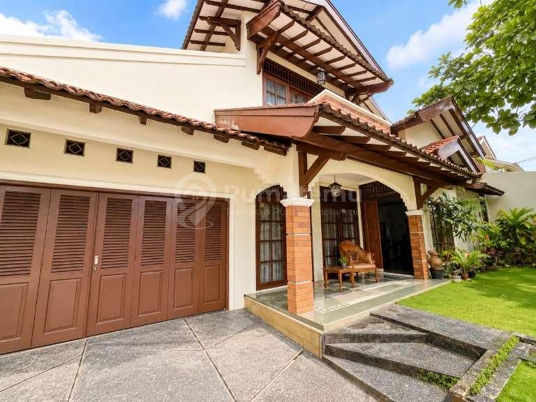 Dijual rumah asri turun harga lokasi bagus di Sektor 5 Bintaro PD/EA 1508