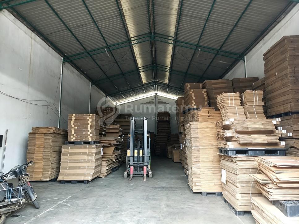 Dijual Gudang Aksesn Mudah Di Kamal Akses Kontainer 40Ft Ada Office
