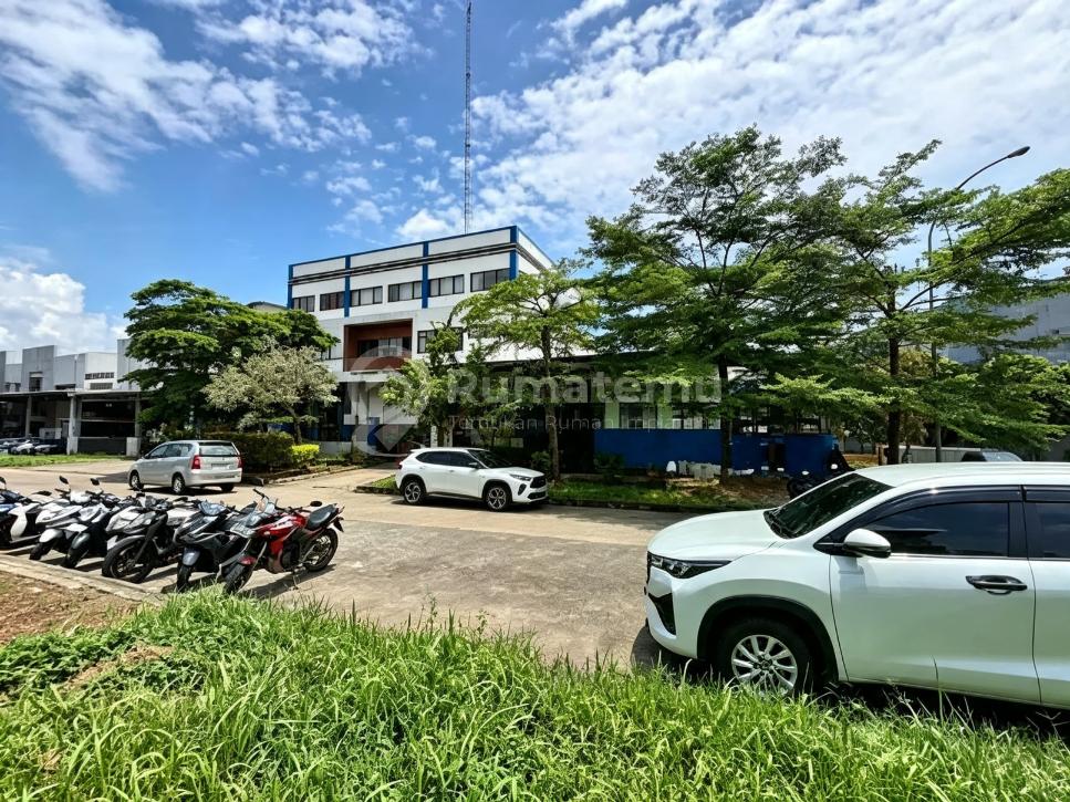 Gudang 880 M2 Siap Pakai 3 Lantai Taman Tekno Tangerang Selatan