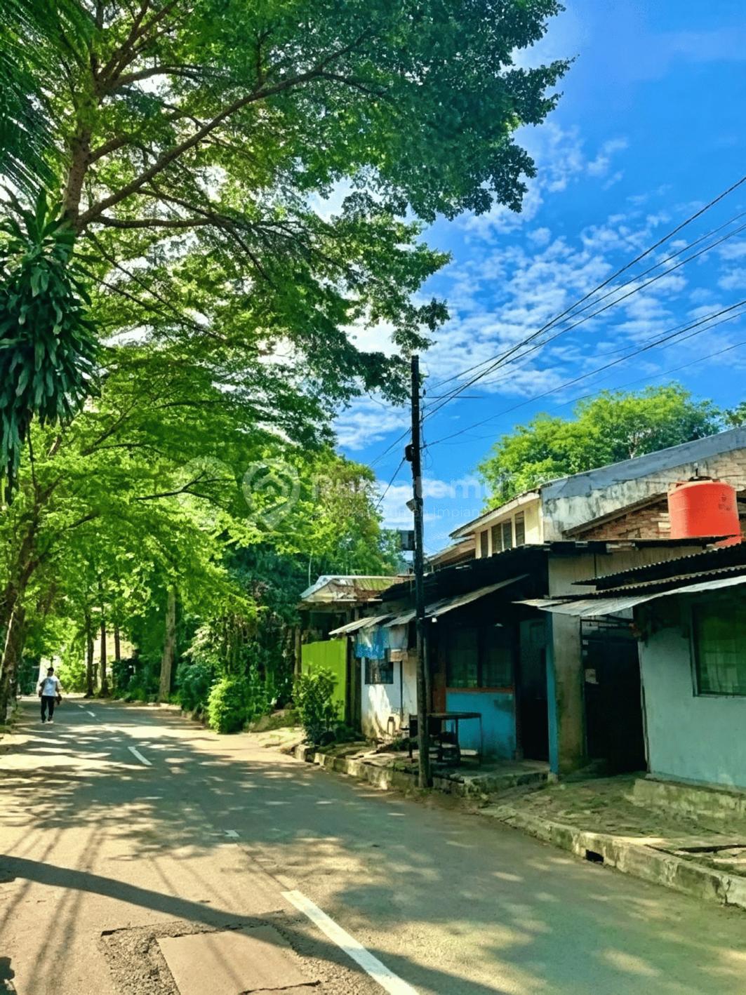 Jl.limo-PERMATA HIJAU [tanah]:dijual 1534m,bentuk Kotak,hdp Utara