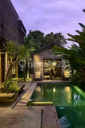 Ready For Rent Or Leasehold Beautyfull And Modern 3 B R Villa In Pererenan Bali