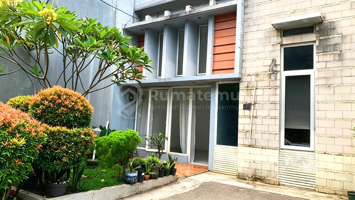 DIjual Rumah Nyaman dan Siap Huni di Perumahan Permata Cimanggis Cluster Mutiara, Ciampeun, Cimanggis, Depok. Cocok untuk dijadikan tempat tinggal untuk keluarga.