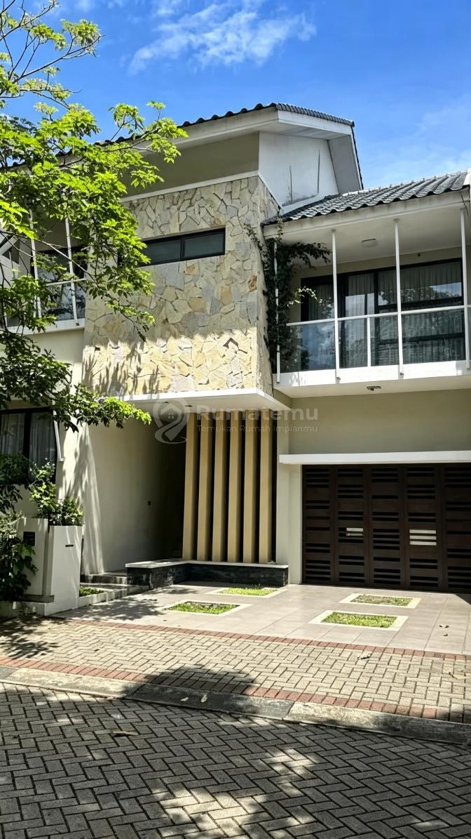 Dijual Rumah Lantai 2 Mewah di Kebayoran Residence Bintaro Jaya Sektor 7