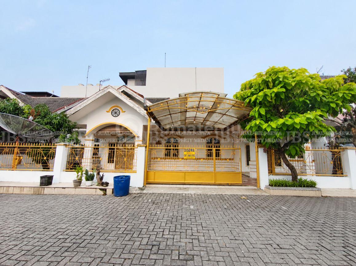 Disewakan Rumah Fully Furnished di Komplek Cemara Hijau Jalan Metal