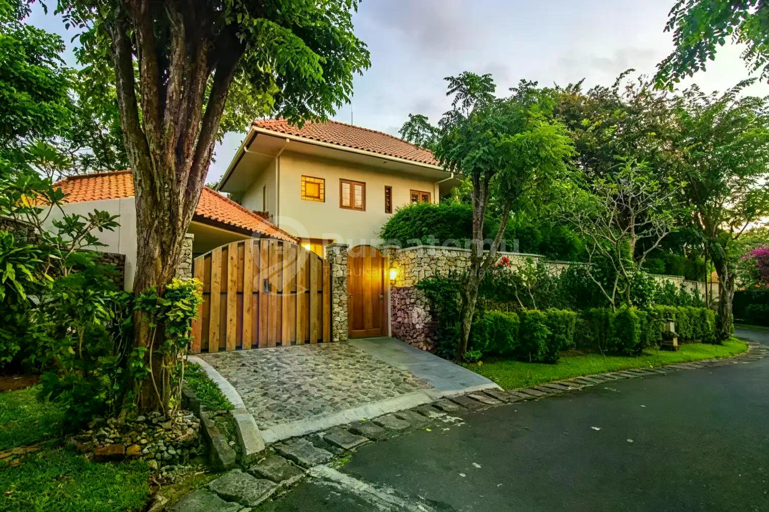 Rv-2909 Exquisite Elegance Property In Nusa Dua