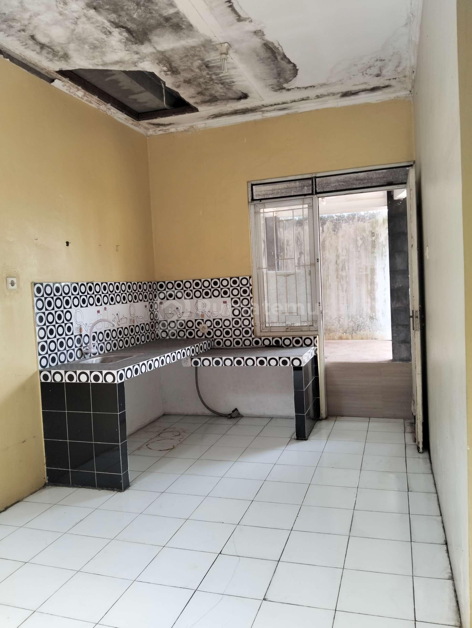 Disewakan rumah Hoek citra indah city