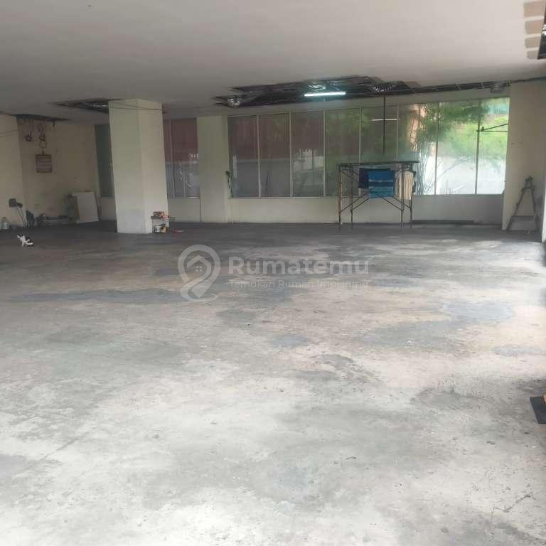 Dijual dan Sewa gedung strategis di Mampang Prapatan, Jakarta Selatan