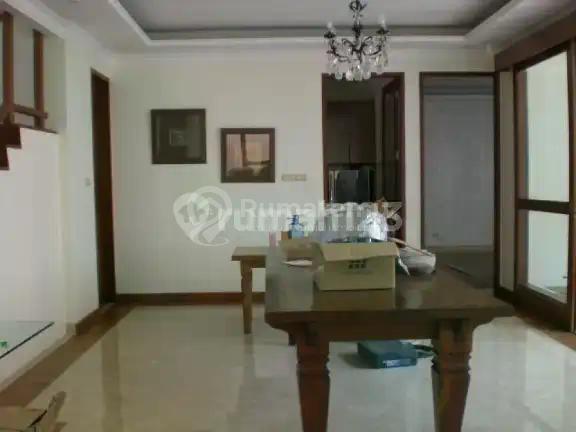 Rumah Kokoh & Siap Huni di Kemang Selatan, 750 Meter ke Jln Kemang Raya, Ada Pool