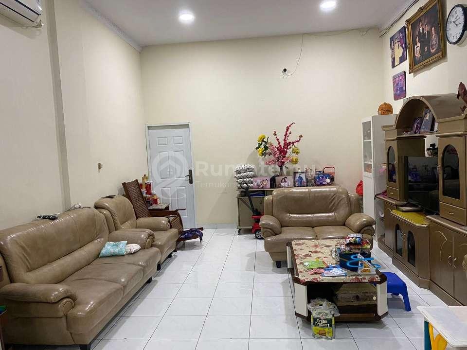 Dijual rumah bentuk ruko strategis dalam komplek di Jelambar Grogol Petamburan