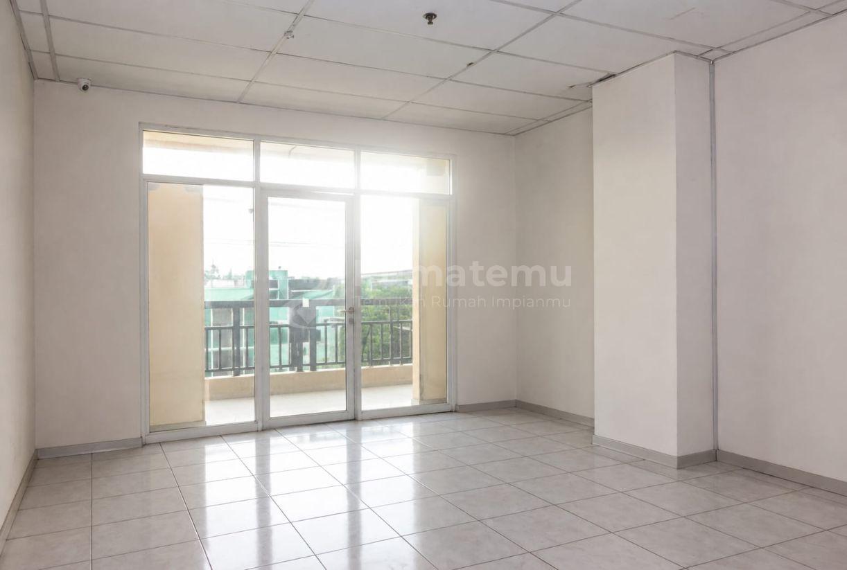DIJUAL SANGAT MURAH Rumah Kantor 2 Lantai yang Strategis di MOI, Kelapa Gading, Jakarta Utara