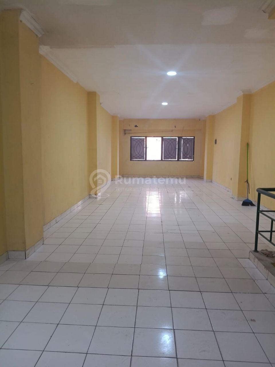 Disewakan Ruko di Mutiara Taman Palem