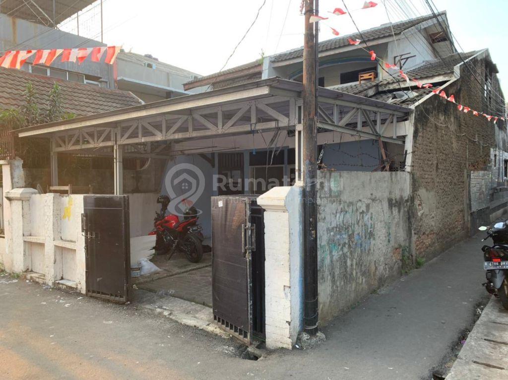 Rumah tua di Kemanggisan Ilir Dekat Kampus Binus Jakarta Barat