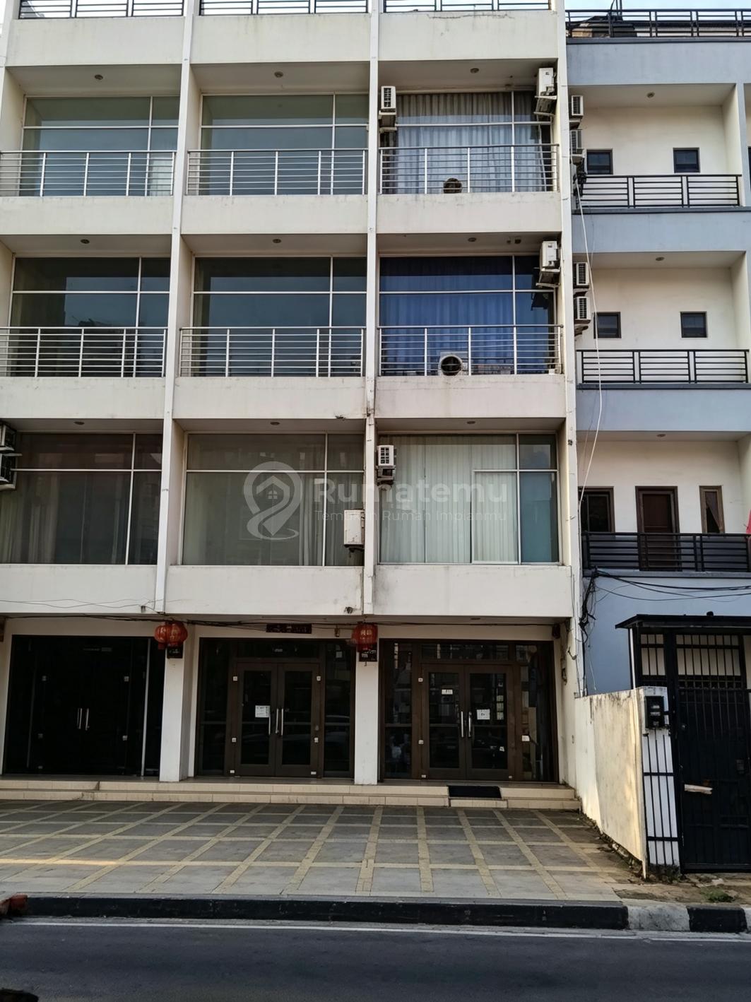 TURUN HARGA RUKO 4½ Lt. Ada Lift Penumpang Plus Busines Apotek